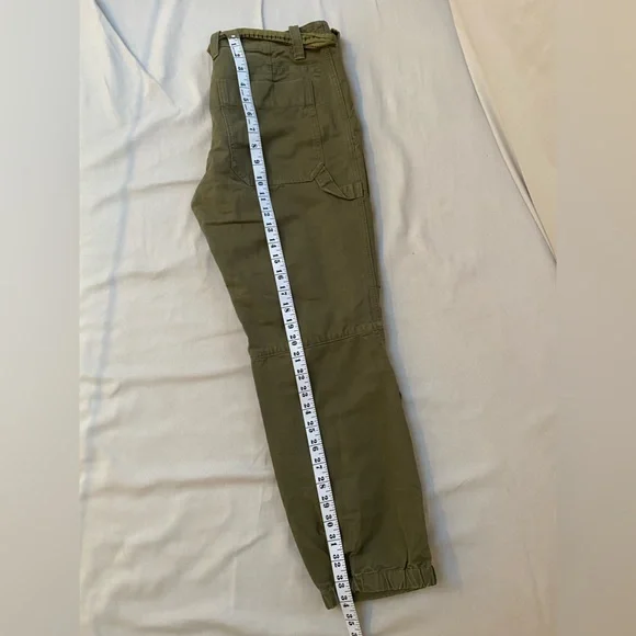 Zadig & Voltaire khaki’s with elasticized ankles for a cute, now vibe EUC size M - Picture 5 of 7